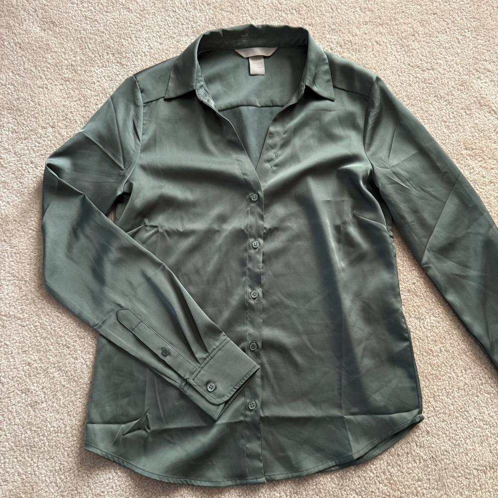 H&M Sleek Silk Green Button-Up Shirt XS